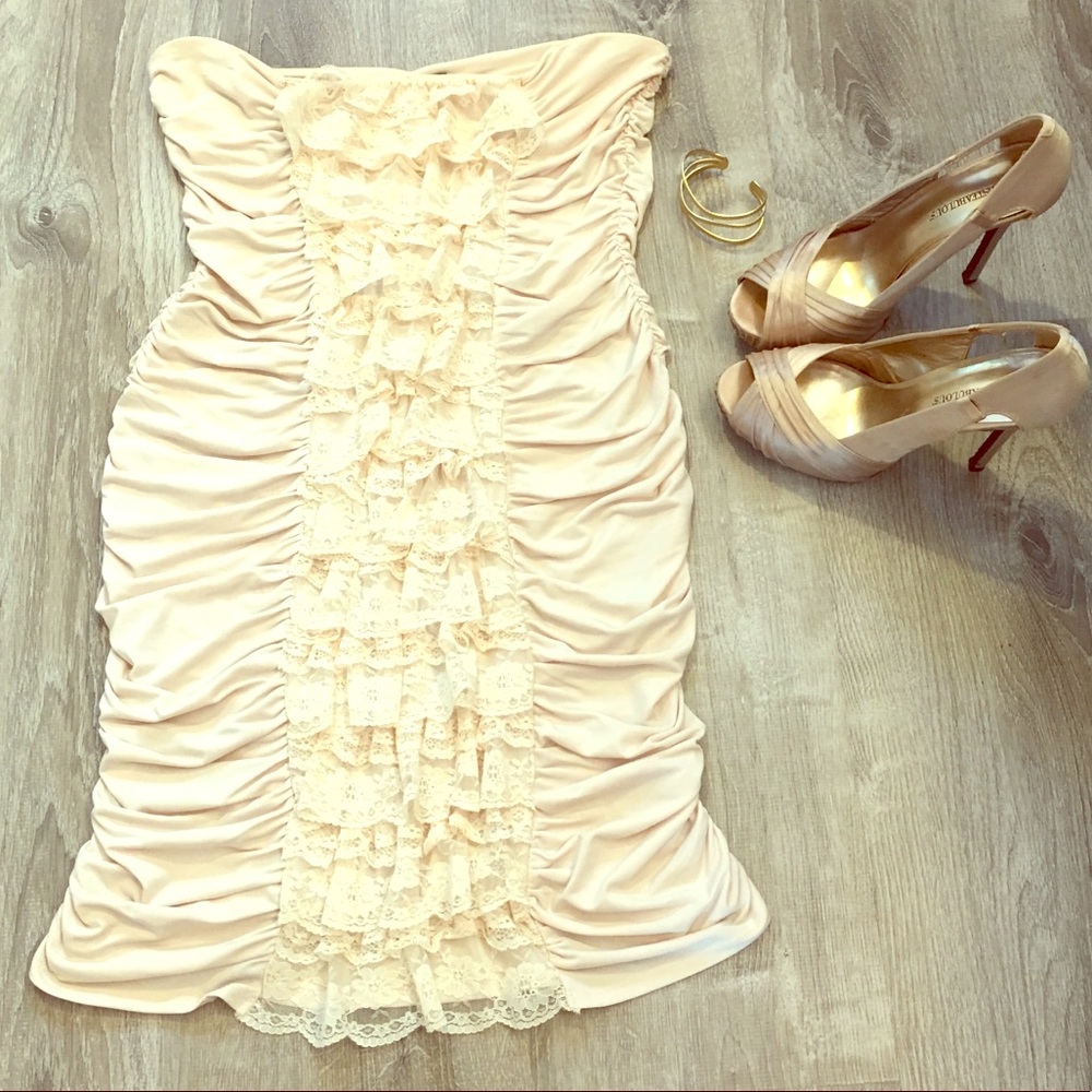 Moda International cream ruched strapless dress L